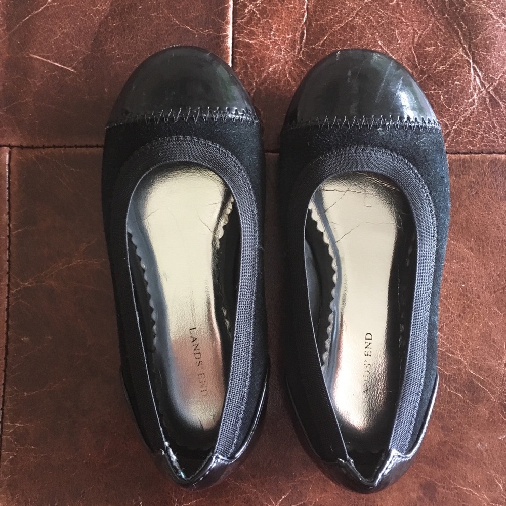 Girls black flats